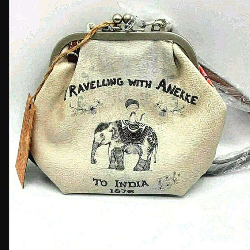 Anekke Oversized Change Purse Hand Bag